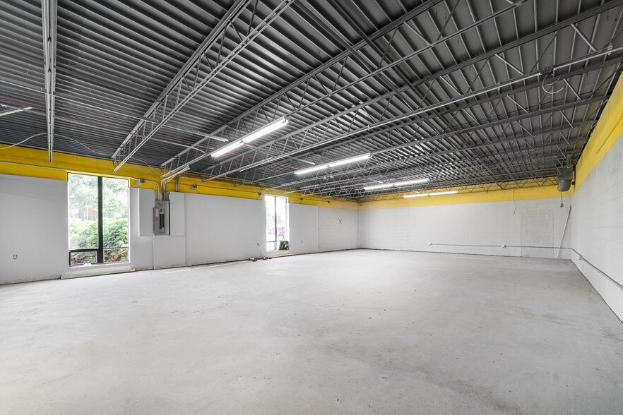 More Photos Of 2650-2680B Indian Ripple Rd, Beavercreek Unknown For Lease