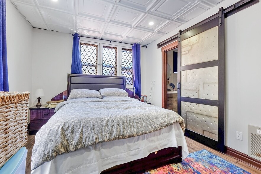 More Photos Of 1031 Carling Av, Ottawa Apartments For Sale