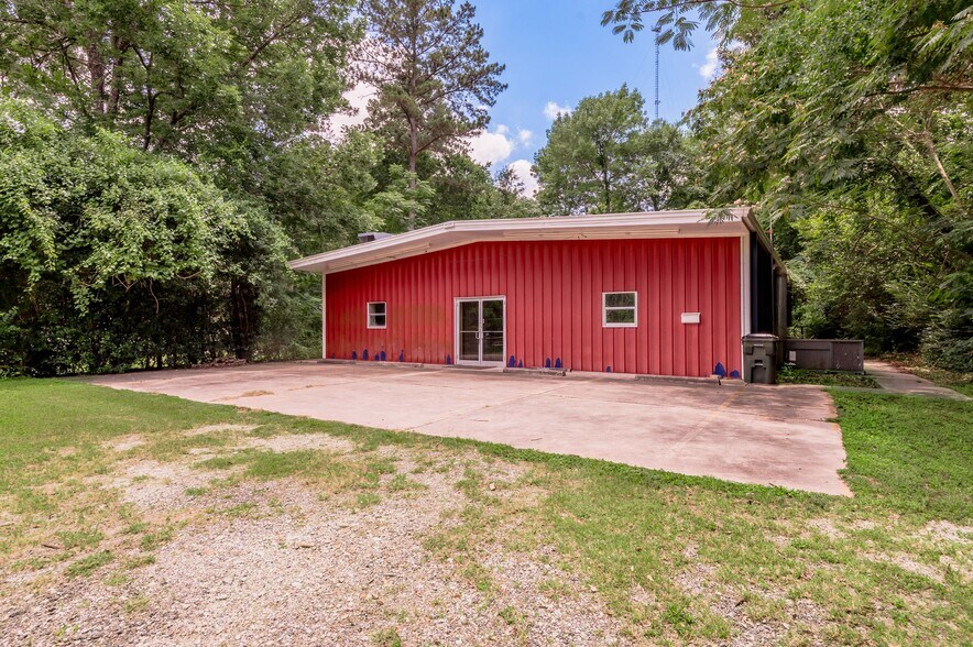 Primary Photo Of 614 Highway 190, Huntsville Restaurant For Sale