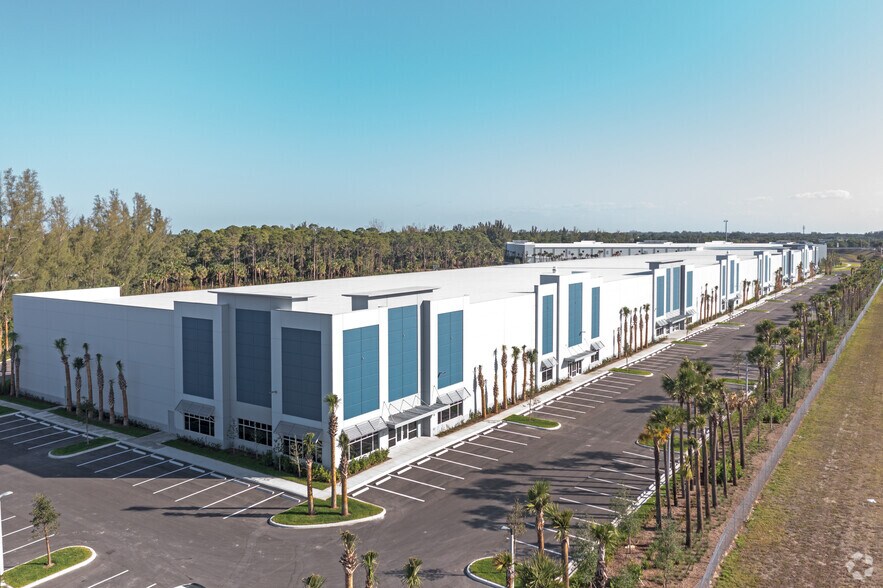 More Photos Of 1715 Meathe Dr, West Palm Beach Unknown For Lease