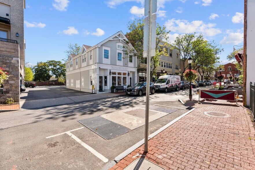 More Photos Of 21 Forest Street Unit# C1, New Canaan General Retail For Sale