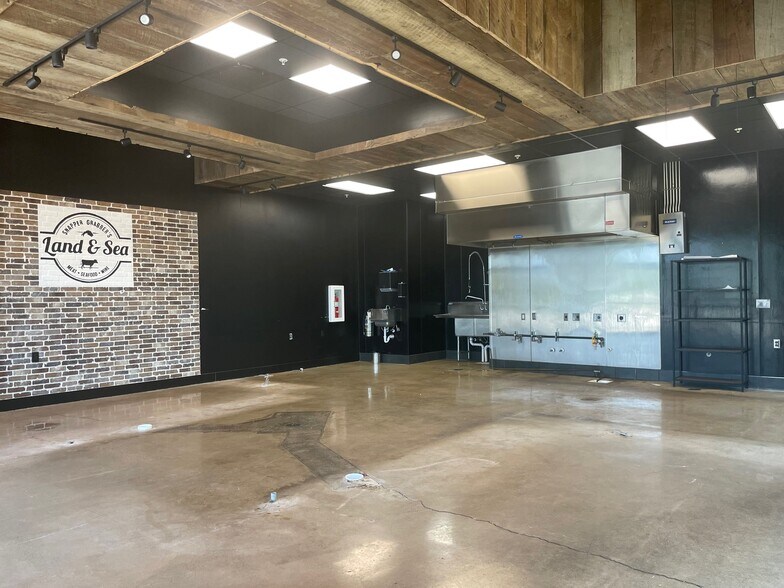 More Photos Of 8011 Liberty Pky, Vestavia Unknown For Lease