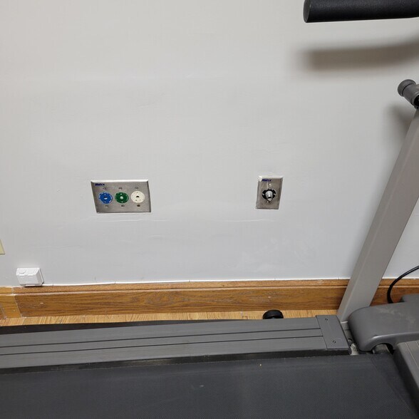 More Photos Of 6490 Main St, Buffalo Medical For Lease