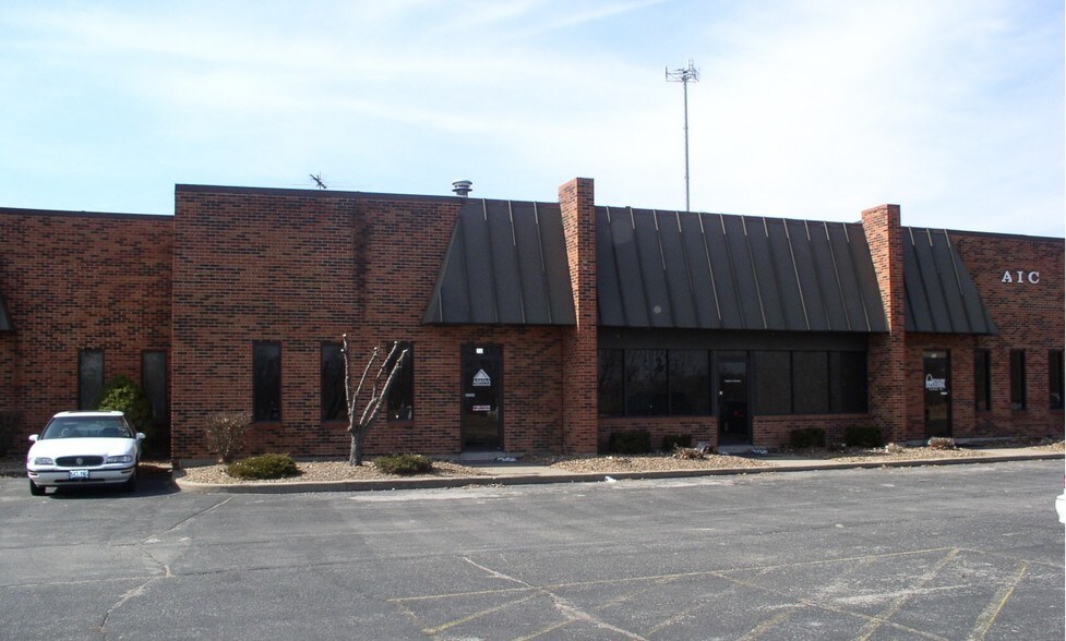 More Photos Of 60-82 Algana Dr, Saint Peters Warehouse For Lease