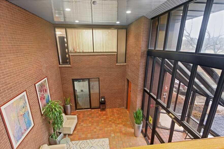 More Photos Of 100 Corporate Pl, Peabody Office For Lease