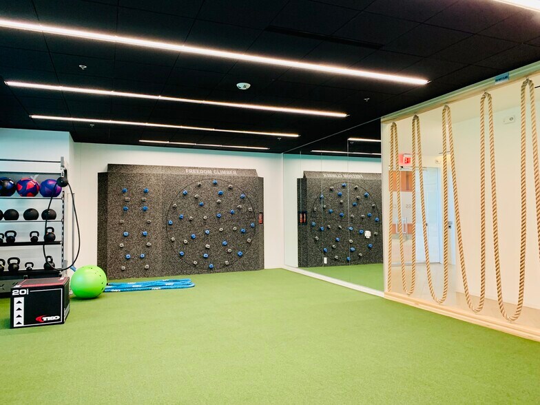 More Photos Of 10350 Richmond Ave, Houston Office For Lease