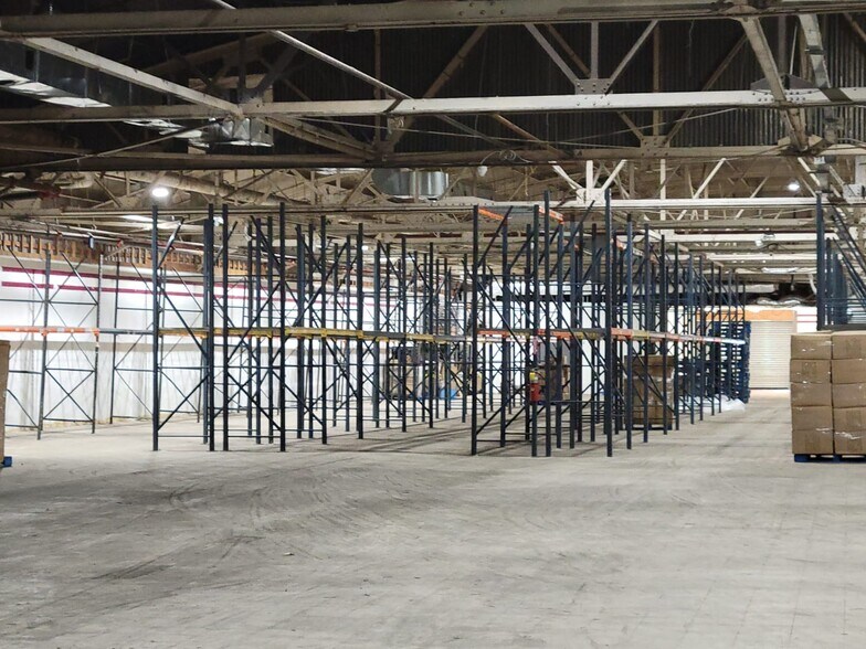 More Photos Of 926-932 Broadway, Newark Freestanding For Lease