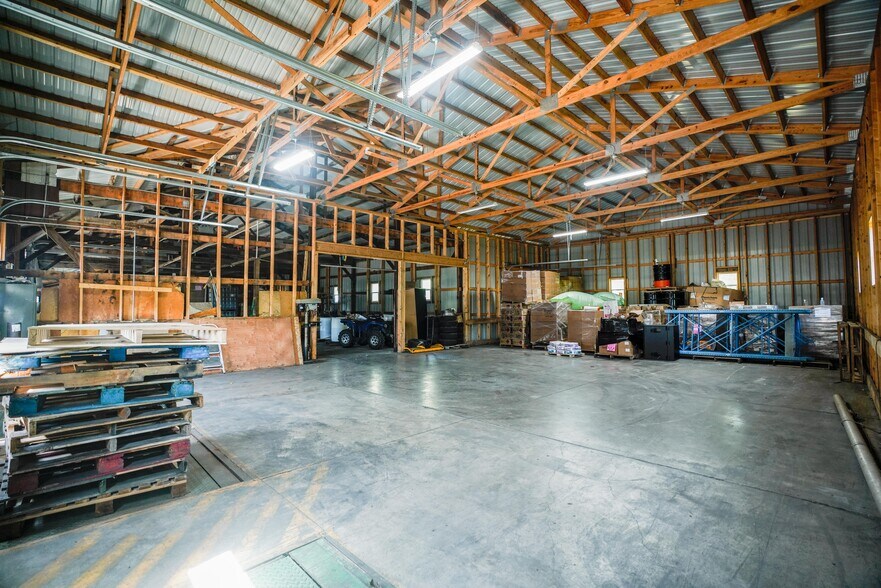More Photos Of 145 Railroad Ave, Ellsworth Warehouse For Lease