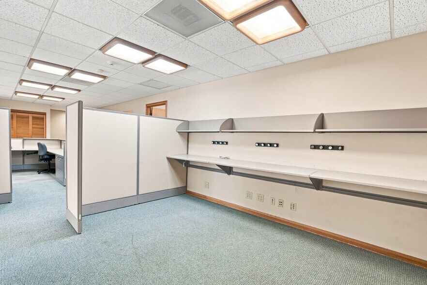 More Photos Of 900 SE Ocean Blvd, Stuart Medical For Sale