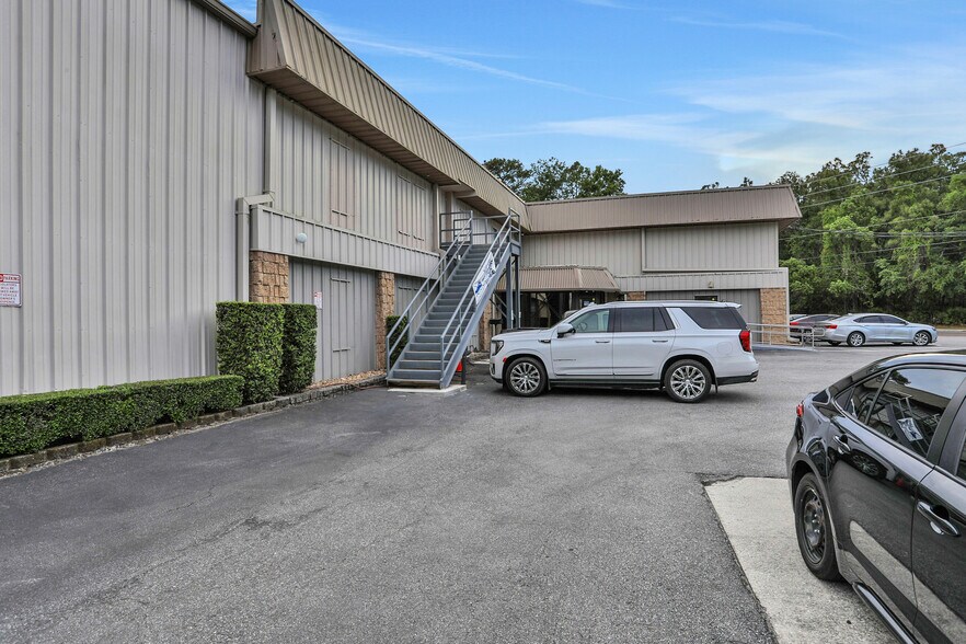 More Photos Of 3787 Old Middleburg Rd, Jacksonville Office For Sale