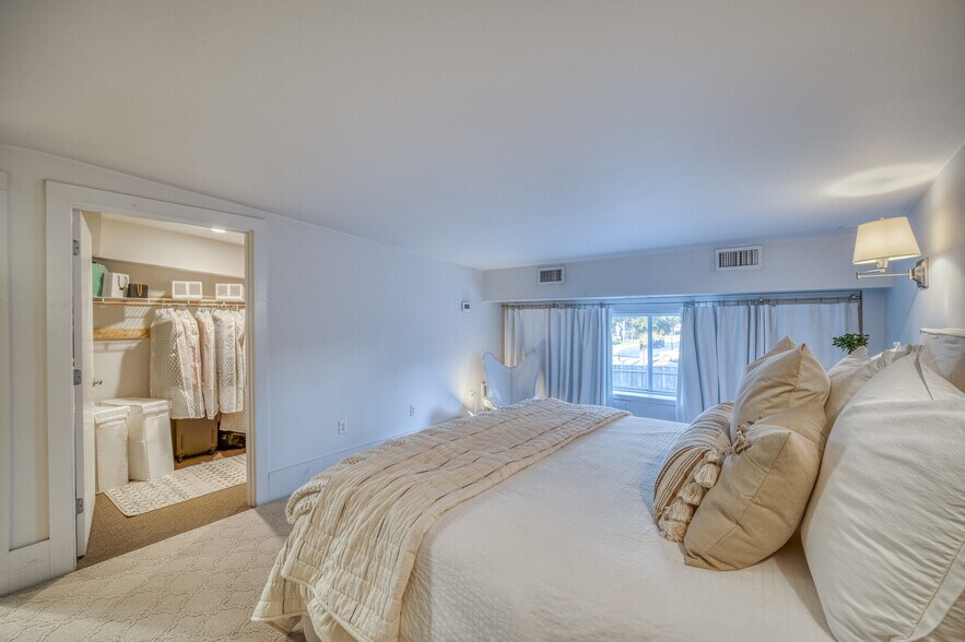 More Photos Of 1517 E 5th Ave, Tampa Office For Lease