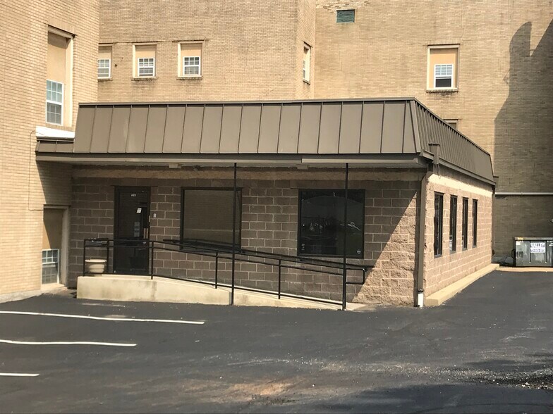 Primary Photo Of 1123 Vance Ave, Coraopolis Apartments For Lease