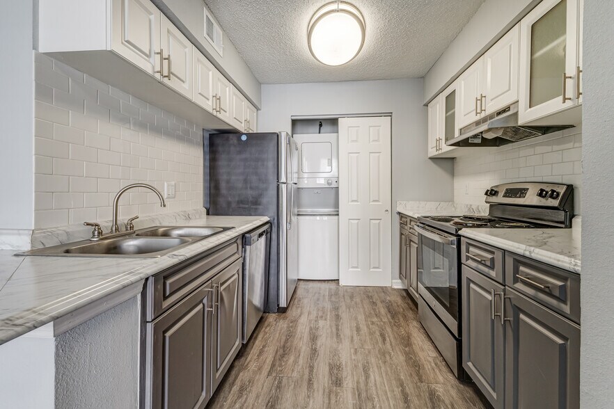 More Photos Of 4610 N Armenia Ave, Tampa Apartments For Sale