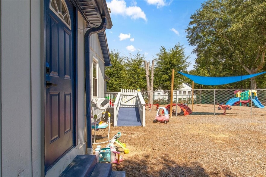 More Photos Of 57 Merritt St SE, Marietta Daycare Center For Sale