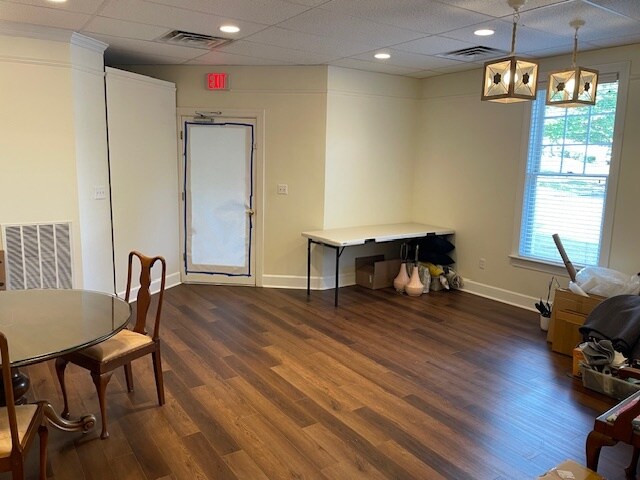 More Photos Of 2119 Berkmar Dr, Charlottesville Office For Lease