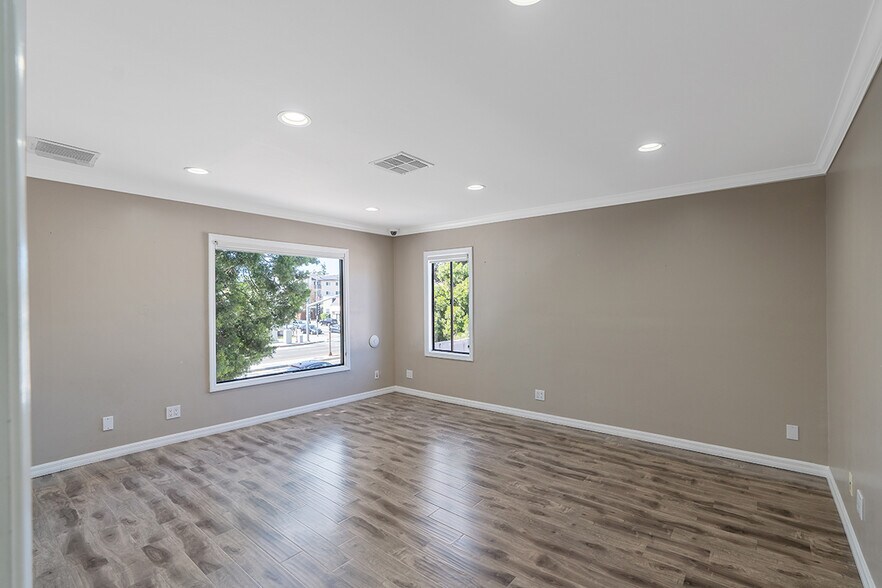 More Photos Of 11312-11314 Venice Blvd, Los Angeles Storefront For Lease