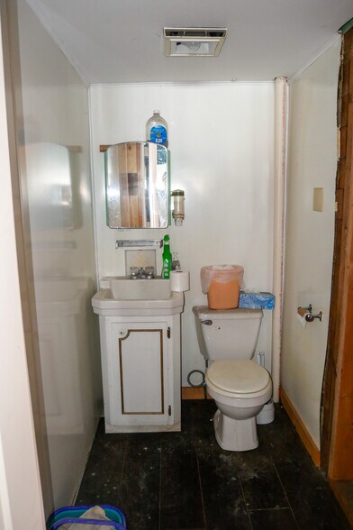 More Photos Of 740 McComb Ave, Rib Lake Freestanding For Sale