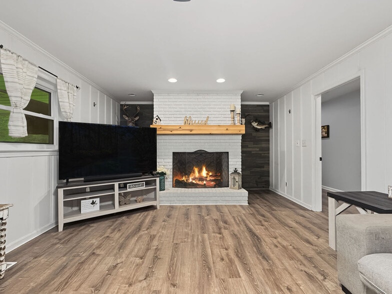 More Photos Of 5602 Highway 69 N, Northport Flex For Sale