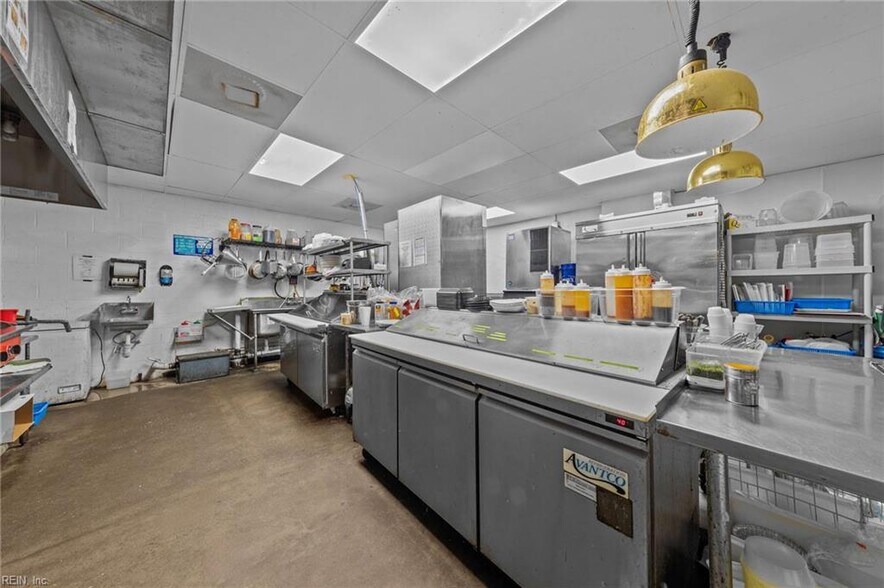 More Photos Of 130 Commerce St, Suffolk Restaurant For Sale