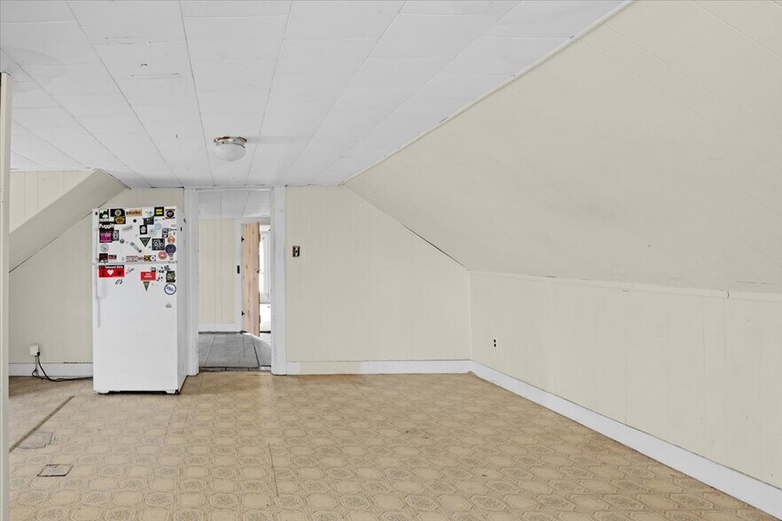 More Photos Of 73 Southgate St, Worcester General Retail For Sale
