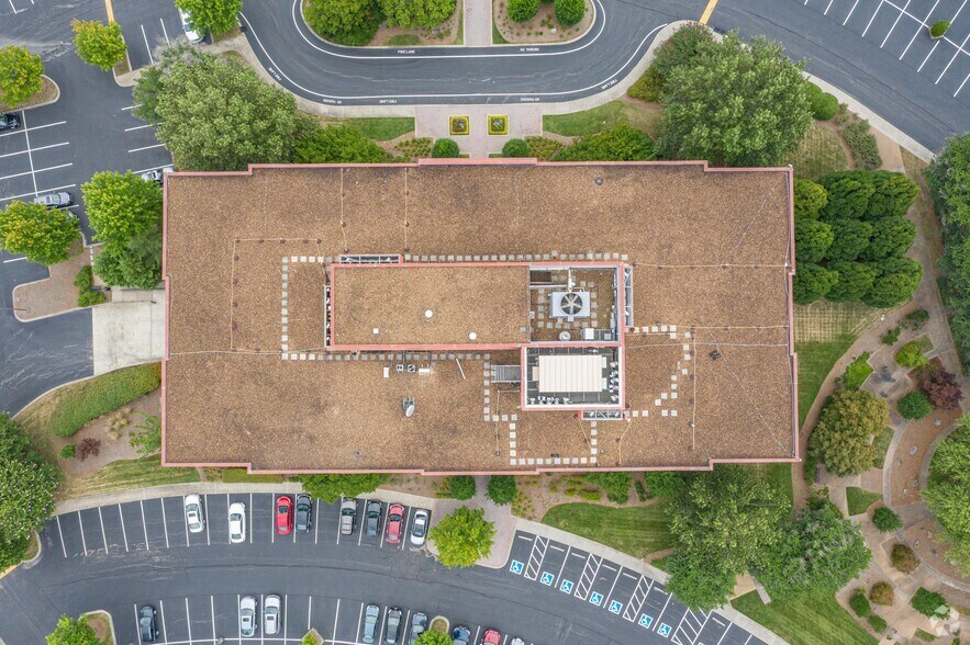 More Photos Of 341 Cool Springs Blvd, Franklin Office For Sale