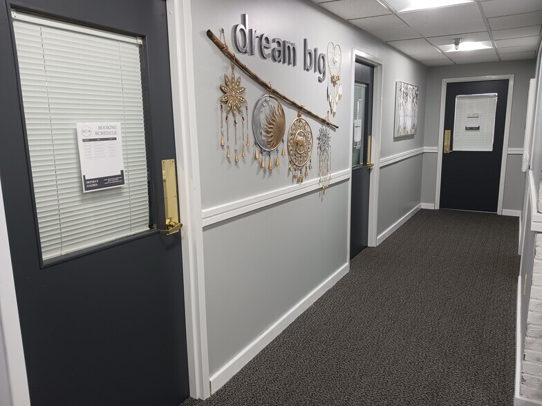 More Photos Of 3261 Old Washington Rd, Waldorf Loft Creative Space For Lease