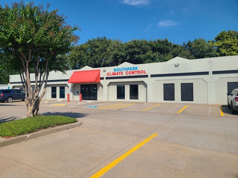 More Photos Of 11001-11013 S Memorial Dr, Tulsa Unknown For Lease
