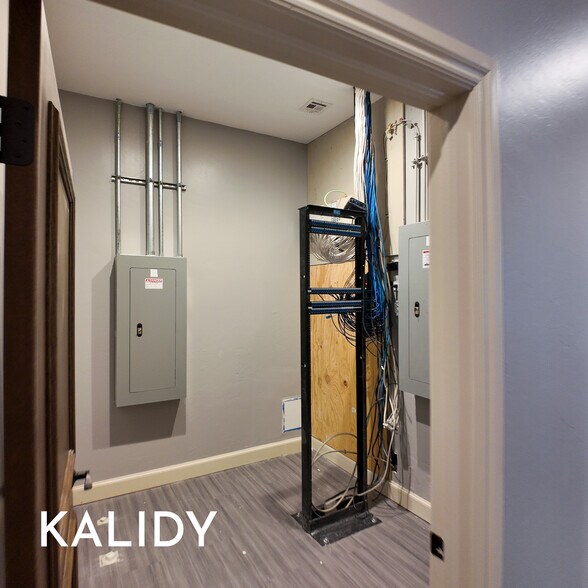 More Photos Of 2220 NW 164th St, Edmond Office For Sale