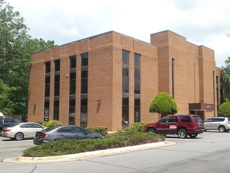 Primary Photo Of 2579 John Milton Dr, Herndon Office For Lease