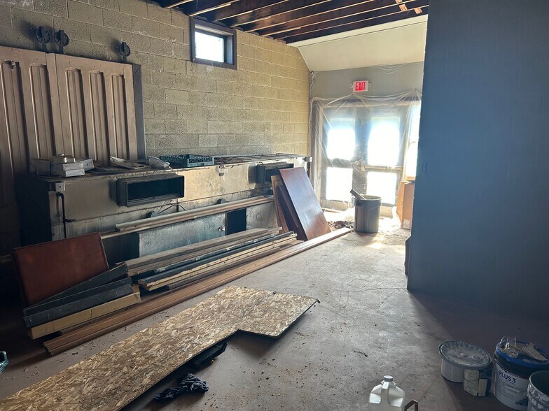 More Photos Of 7821 Old Beach Rd, Frederica Storefront For Lease