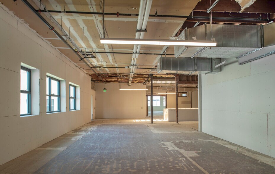 More Photos Of 2101 Wilshire Blvd, Santa Monica Medical For Sale