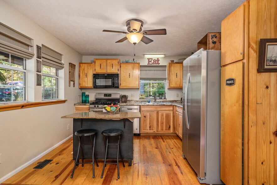 More Photos Of 279 Siever Rd, Crossville Specialty For Sale