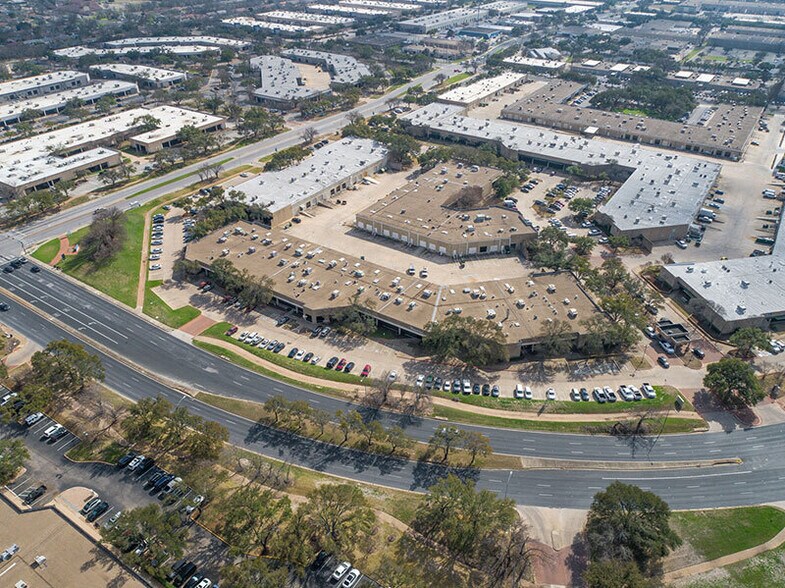 More Photos Of 2111 Braker Ln, Austin Unknown For Lease