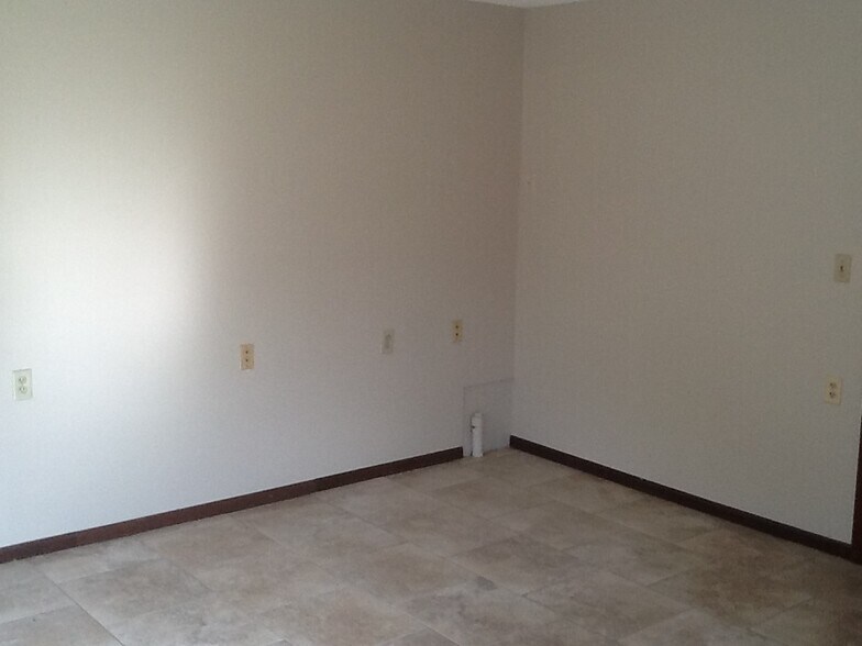 More Photos Of 30 E Saint Louis Ave, Eustis Office For Lease