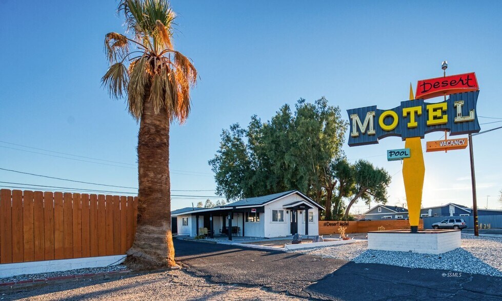More Photos Of 331 W Church Ave, Ridgecrest Hotel For Sale