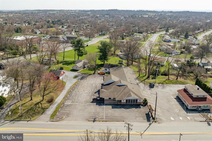 More Photos Of 915 N Hanover St, Elizabethtown Medical For Sale