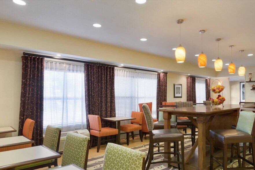 More Photos Of 4003 S Loop 289, Lubbock Hotel For Sale