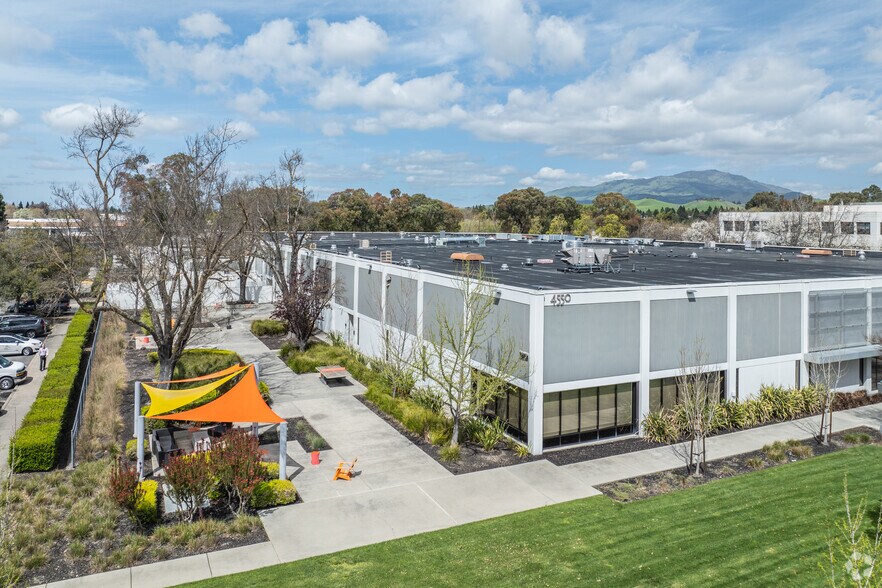 More Photos Of 4550 Norris Canyon Rd, San Ramon Research And Development For Lease