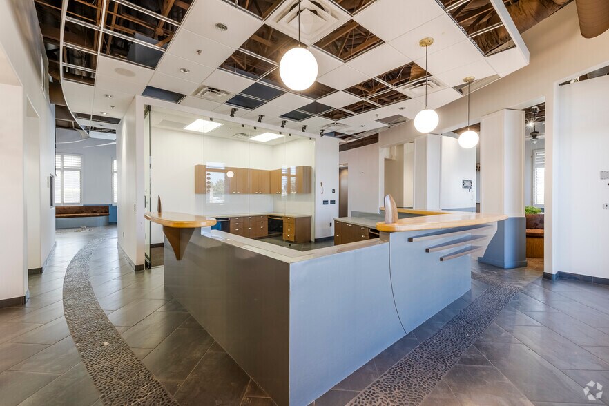 More Photos Of 1635 N Greenfield Rd, Mesa Medical For Sale