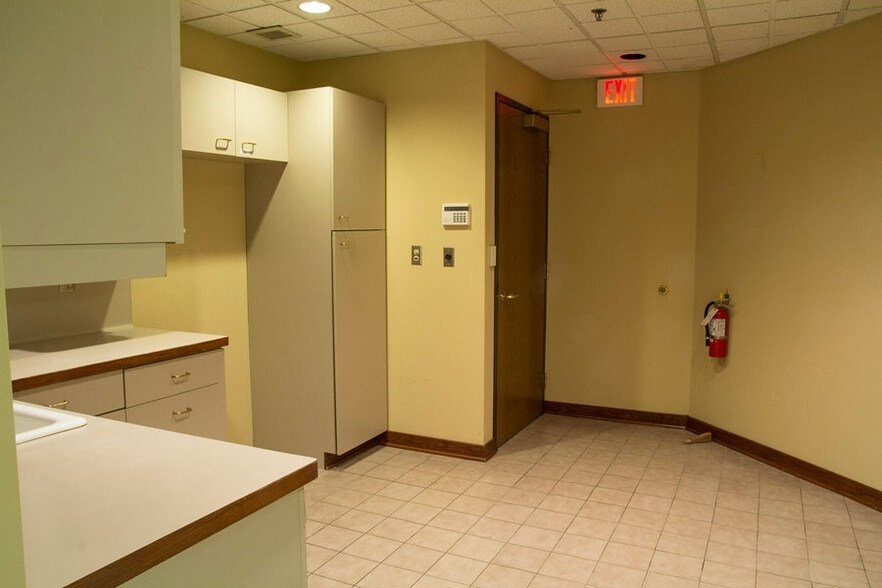 More Photos Of 550 Orchard Park Rd, West Seneca Medical For Lease