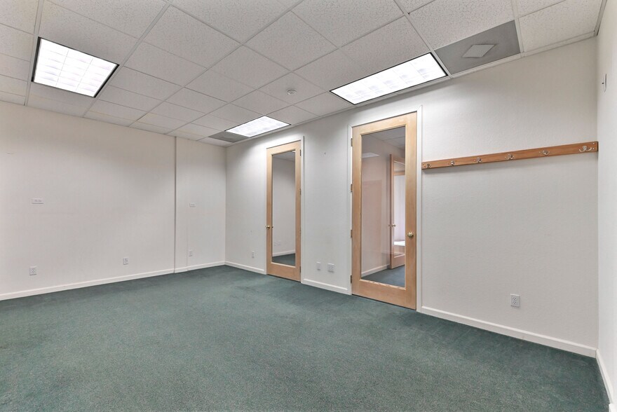 More Photos Of 1111 Dunbar Rd, Arnold Office For Sale