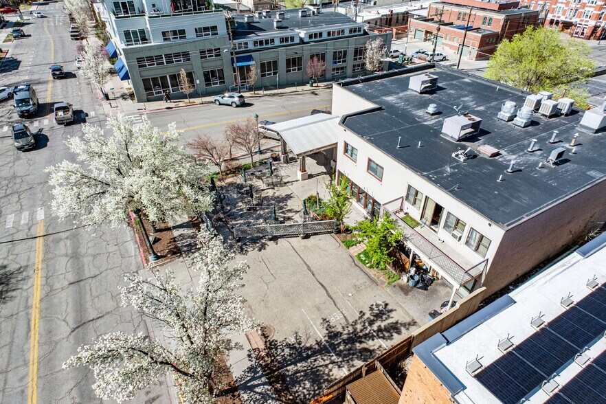 Primary Photo Of 701 E 2nd Ave, Durango Showroom For Lease