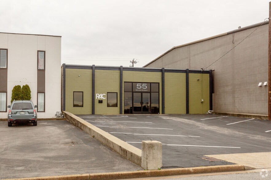 More Photos Of 55 Willow St, Nashville Office For Lease