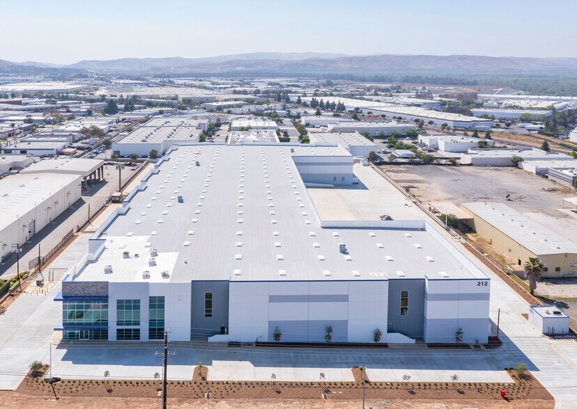 More Photos Of 212 N Smith Ave, Corona Distribution For Lease