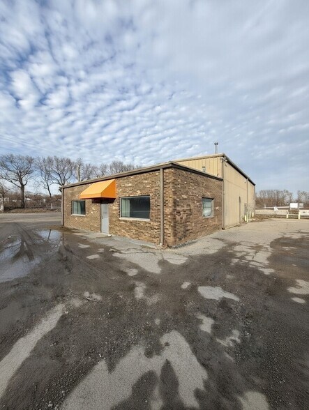 Primary Photo Of 1225 Channahon Rd, Joliet Warehouse For Lease