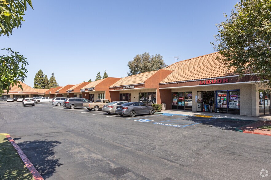 More Photos Of 2001-2099 E Orangethorpe Ave, Placentia Unknown For Lease