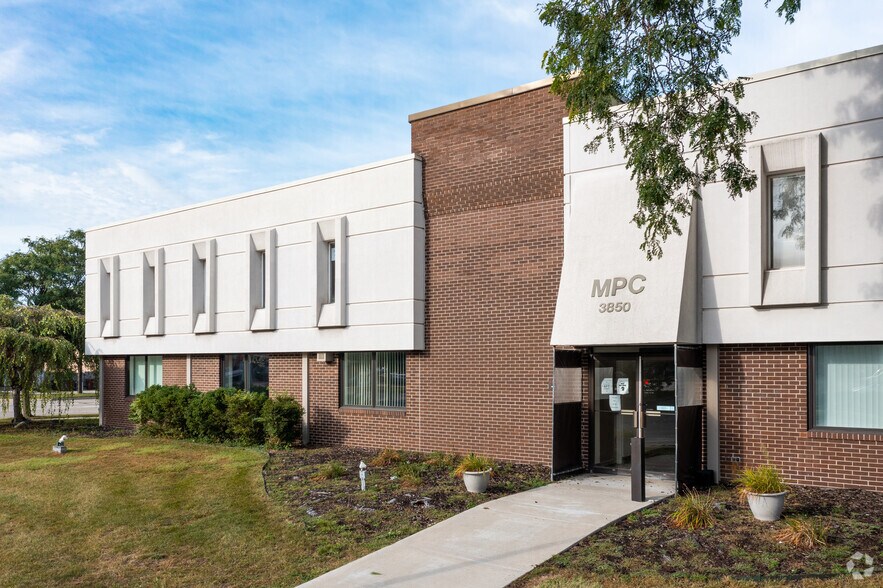 More Photos Of 3850 2nd St, Wayne Coworking Space