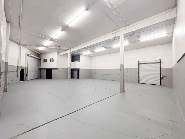 More Photos Of 3010 Builders Ave, Las Vegas Warehouse For Sale