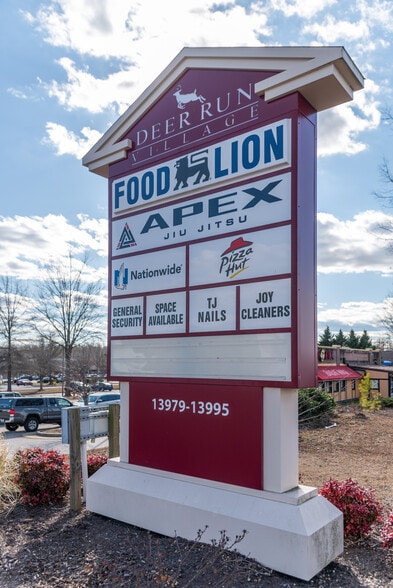 More Photos Of 13961-13973 Raised Antler Cir, Midlothian Storefront For Lease