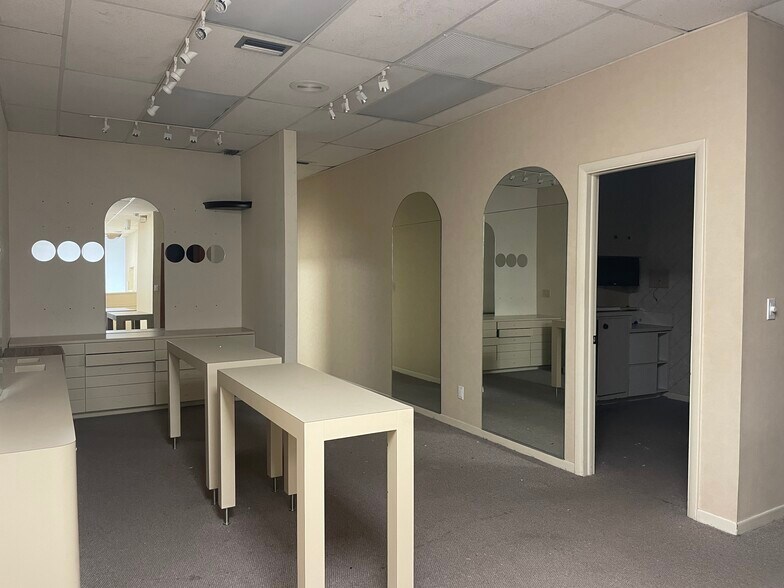 More Photos Of 5200 N Federal Hwy, Fort Lauderdale Unknown For Lease